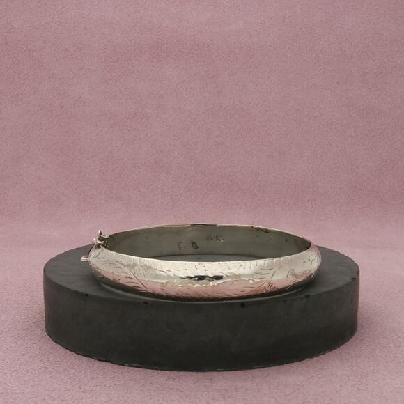 sterling silver vintage etched bangle bracelet size 7.25in - Picture 1 of 3